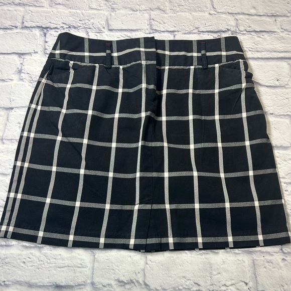 Tommy Hilfiger Dresses & Skirts - Tommy Hilfiger Black and White Plaid Mini Skirt. Preppy. Academia. Size 12.